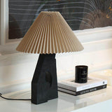 Arch Form Pleated Table Lamp – 48cm Sculptural Resin Bedside Light in Black or Beige