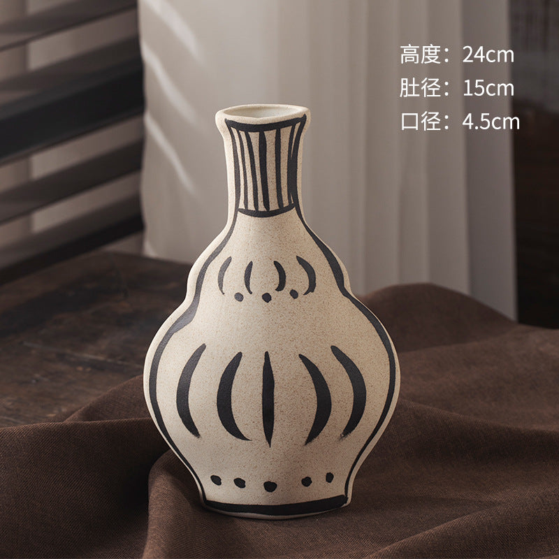 Ivory black-line art onion ceramic vase 24 cm high