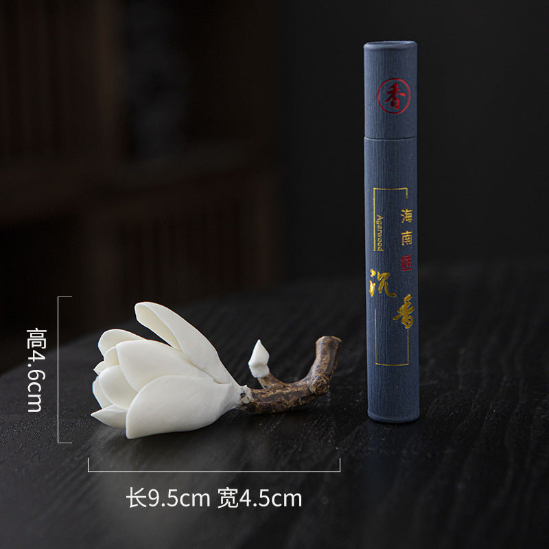 White magnolia incense holder paired with Hainan agarwood incense