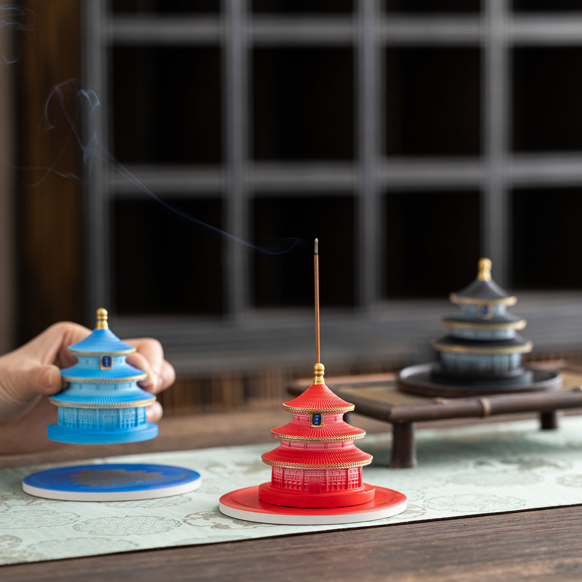 Temple of Heaven incense holder set in red blue and black for tea room styling