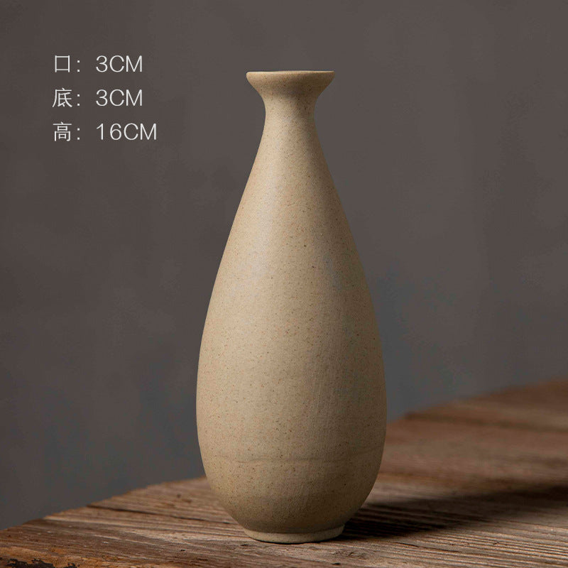 Classic shoulder-shaped beige coarse-clay bud vase 16 cm high