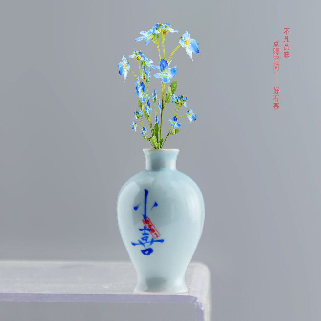 Mini Blue-and-White Porcelain Bud Vase with Floral Arrangement – 9cm New Chinese Tea Table & Desk Decor