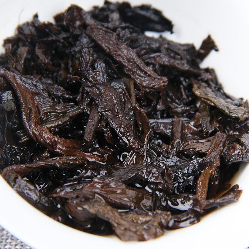 Infused Banzpen Old Tree Ripe Pu-erh leaves 班盆老树熟普 叶底