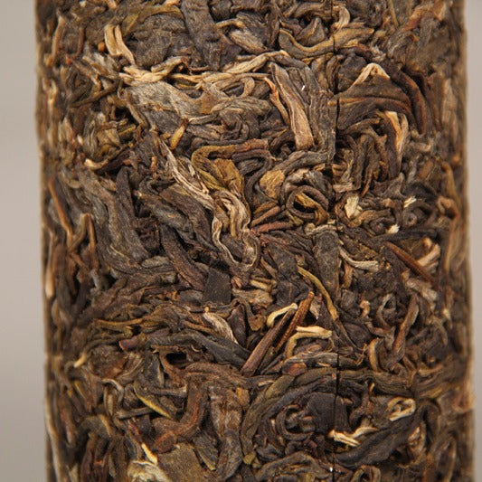 Bingdao raw Pu-erh tea pillar leaf detail