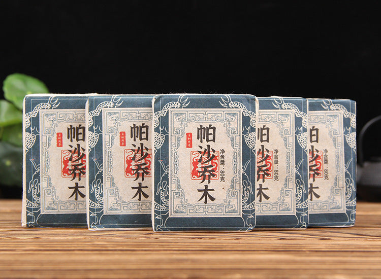 Pasha Qiaomu ripe Pu-erh 80g tea brick close-up