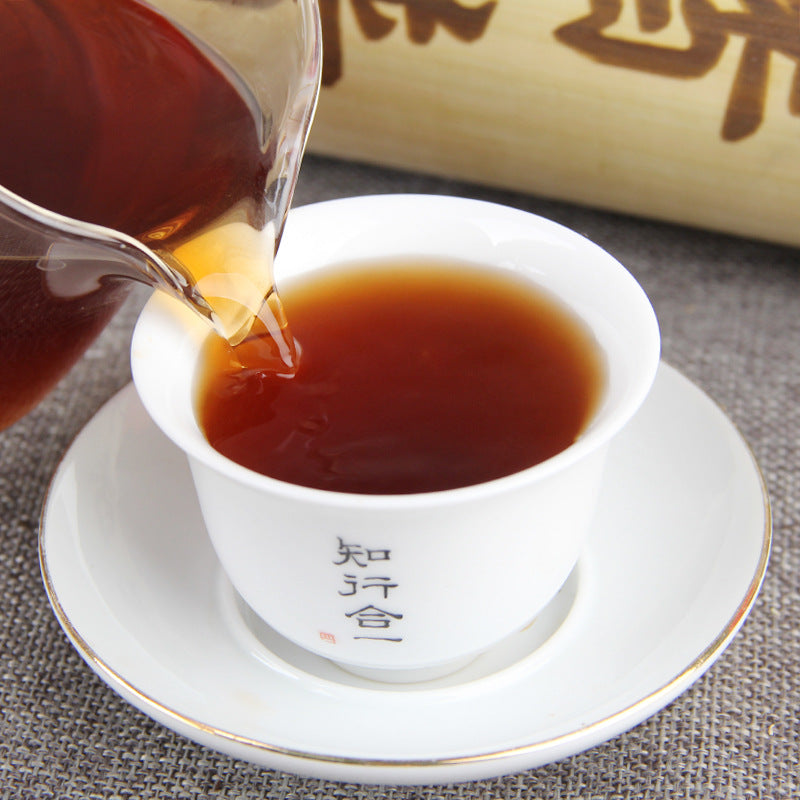 Bamboo-aroma ripe Pu-erh brewed leaf detail