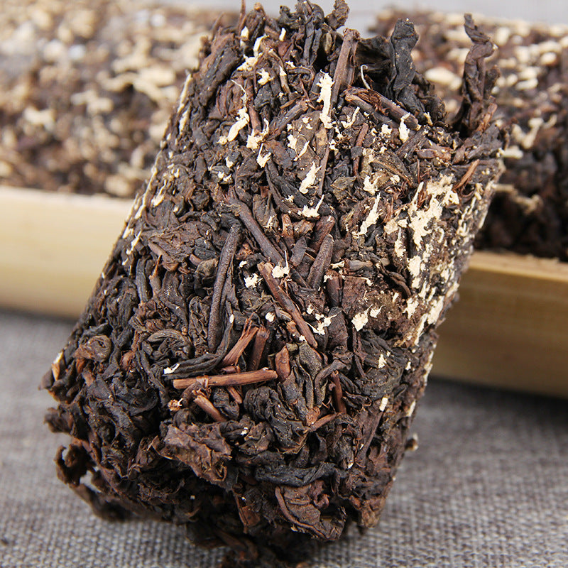 2017 Menghai ripe Pu-erh bamboo tube gift presentation