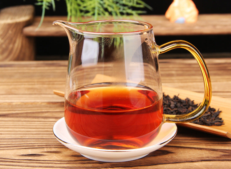 Ruby-red liquor brewed from six-year aged Bulang Mountain sticky-rice aroma ripe Pu-erh