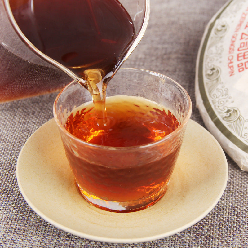 2018 Gongting Chenyun ripe Pu-erh brewed tea presentation