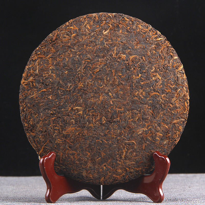 Unwrapped 2019 Chuanshi Yinji Gongting Golden Bud ripe Pu-erh tea cake 传世印级