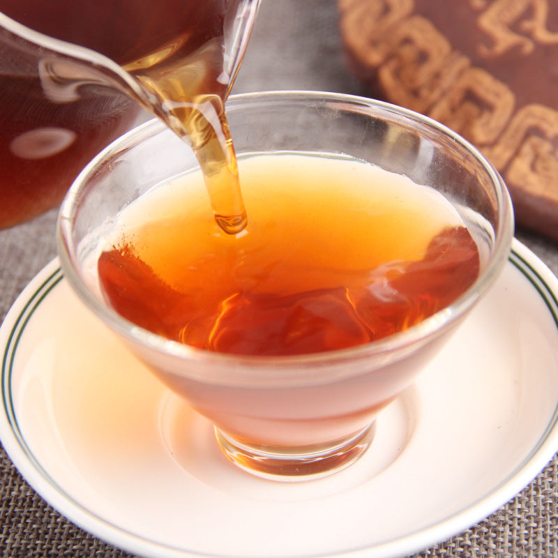 Chen Yun ripe Pu-erh compressed tea cake detail