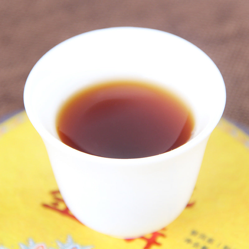 Gongting Gold 200g shou puer tea cake lifestyle image