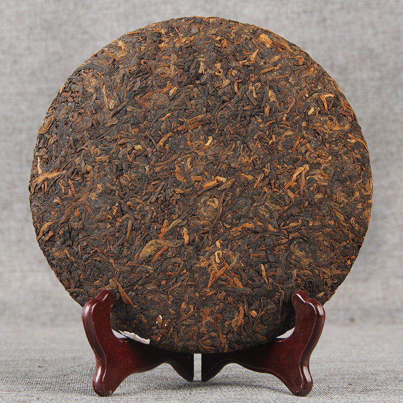 Unwrapped 2021 Menghai Gongbing Ripe Pu-erh Tea Cake 357g 勐海贡饼熟普