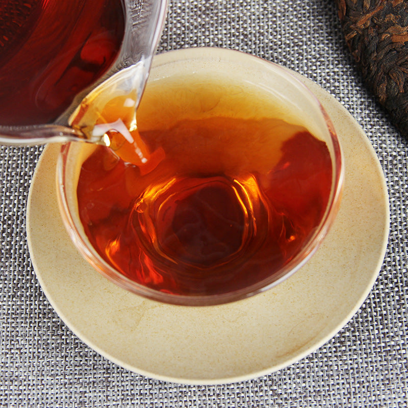 2021 Menghai Gongbing Ripe Pu-erh tea liquor 勐海贡饼熟茶 茶汤