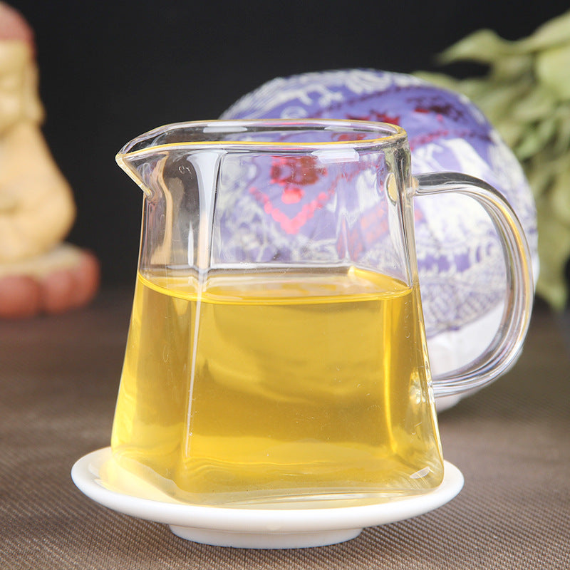 Brewed liquor of 2021 Yiwu Bohetang raw Pu-erh golden melon tea