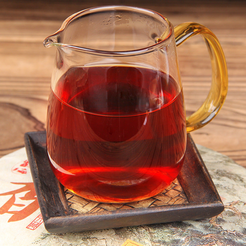 Chunxiang ripe Pu-erh tea room presentation