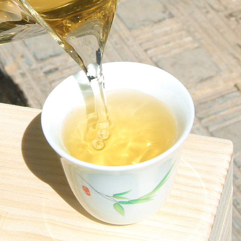 2023 Fenghuangshan raw Pu-erh brewed tea presentation