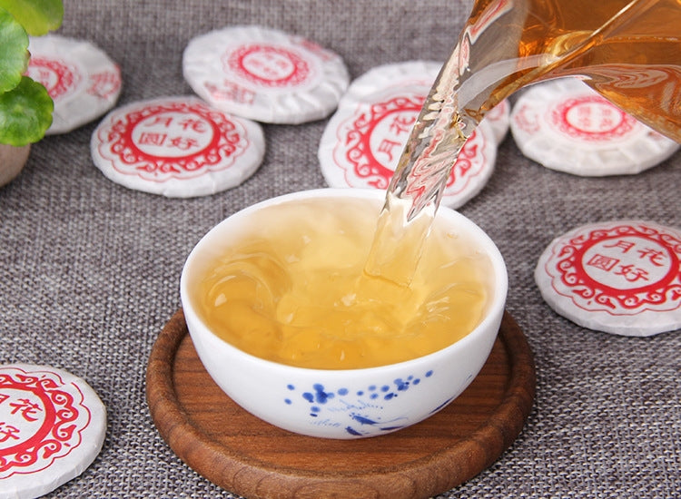 2025 raw Pu-erh mini cakes lifestyle image