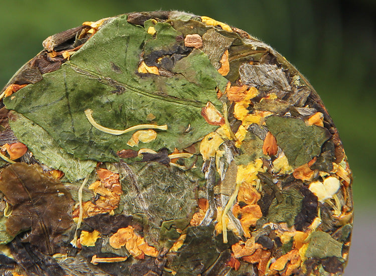 Osmanthus White Tea 6g mini cake detail 桂花奶白 云南白茶