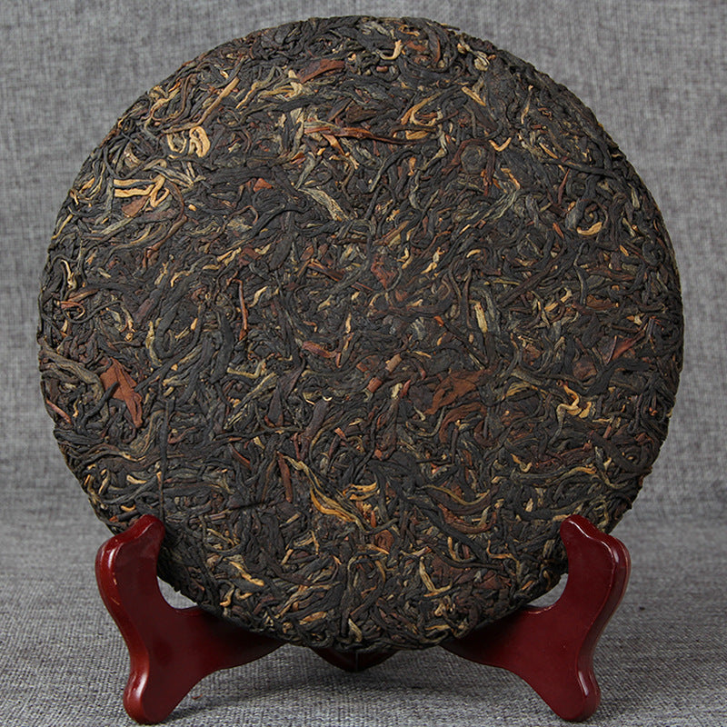 Unwrapped 2025 Yunnan Ancient Tree Sun-Dried Black Tea Cake 357g 古树晒红