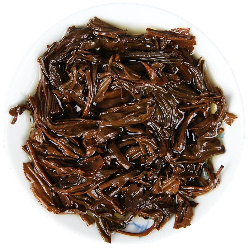 Infused leaves of Yunnan Ancient Tree Sun-Dried Black Tea 古树晒红 叶底