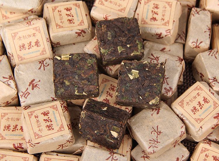 Sticky Rice Aroma Ripe Pu-erh mini bricks with tea liquor 糯米香普洱熟茶小方砖