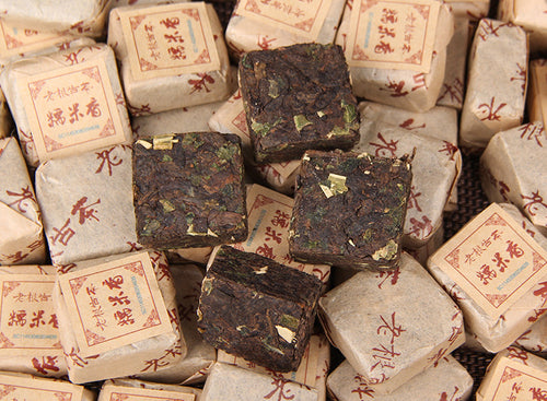 Sticky Rice Aroma Ripe Pu-erh mini bricks with tea liquor 糯米香普洱熟茶小方砖