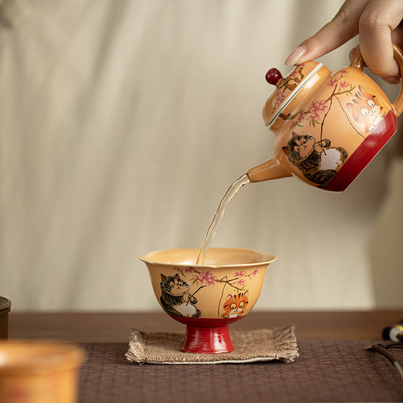 Wood-Fired Style Playful Floral Cat Petal High-Stem Master Teacup - 80ml Anti-Scald Gongfu Cup