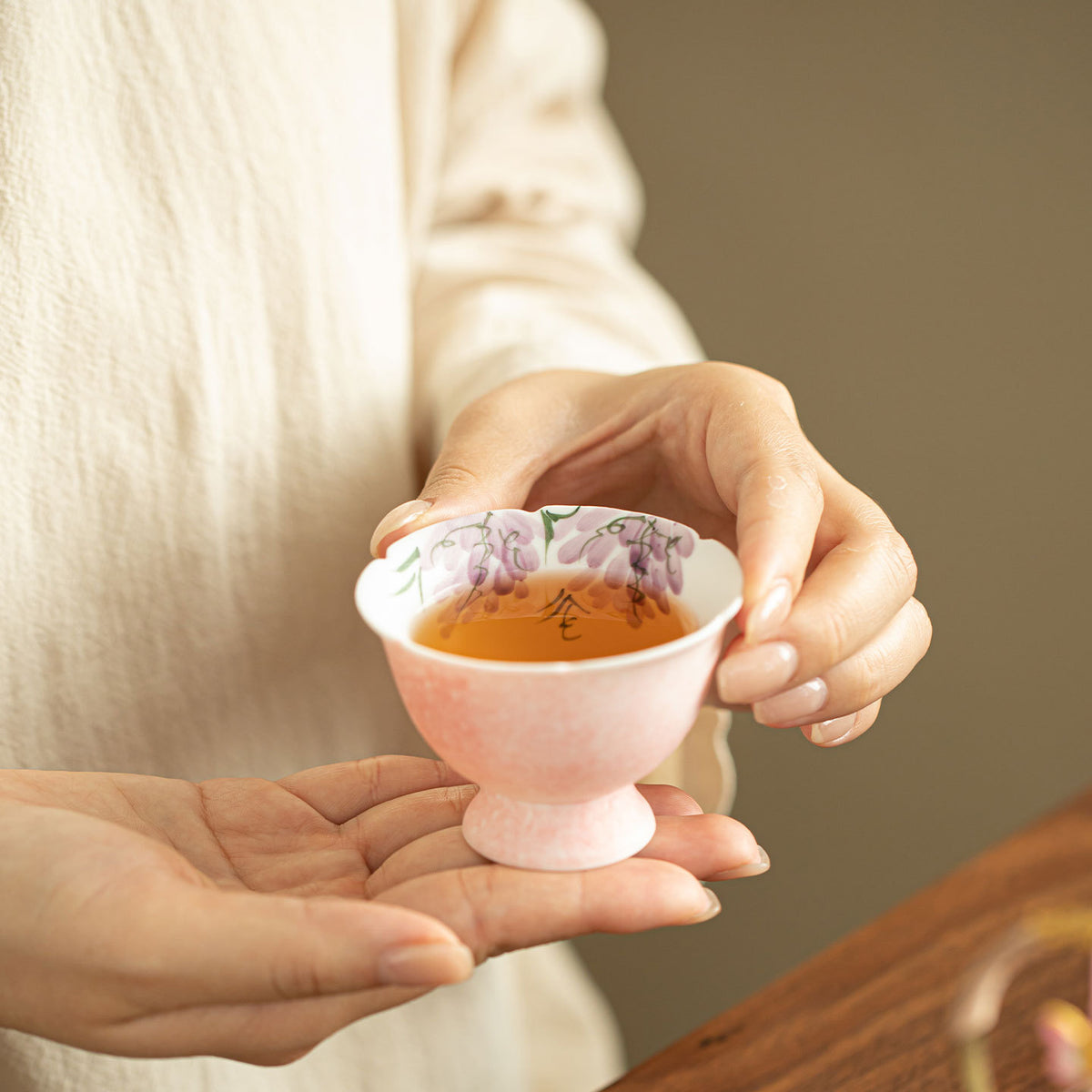 Authentic Rock Mineral White Mist Wisteria High-Stem Mallow-Mouth Teacup - 75ml Gongfu Master Cup
