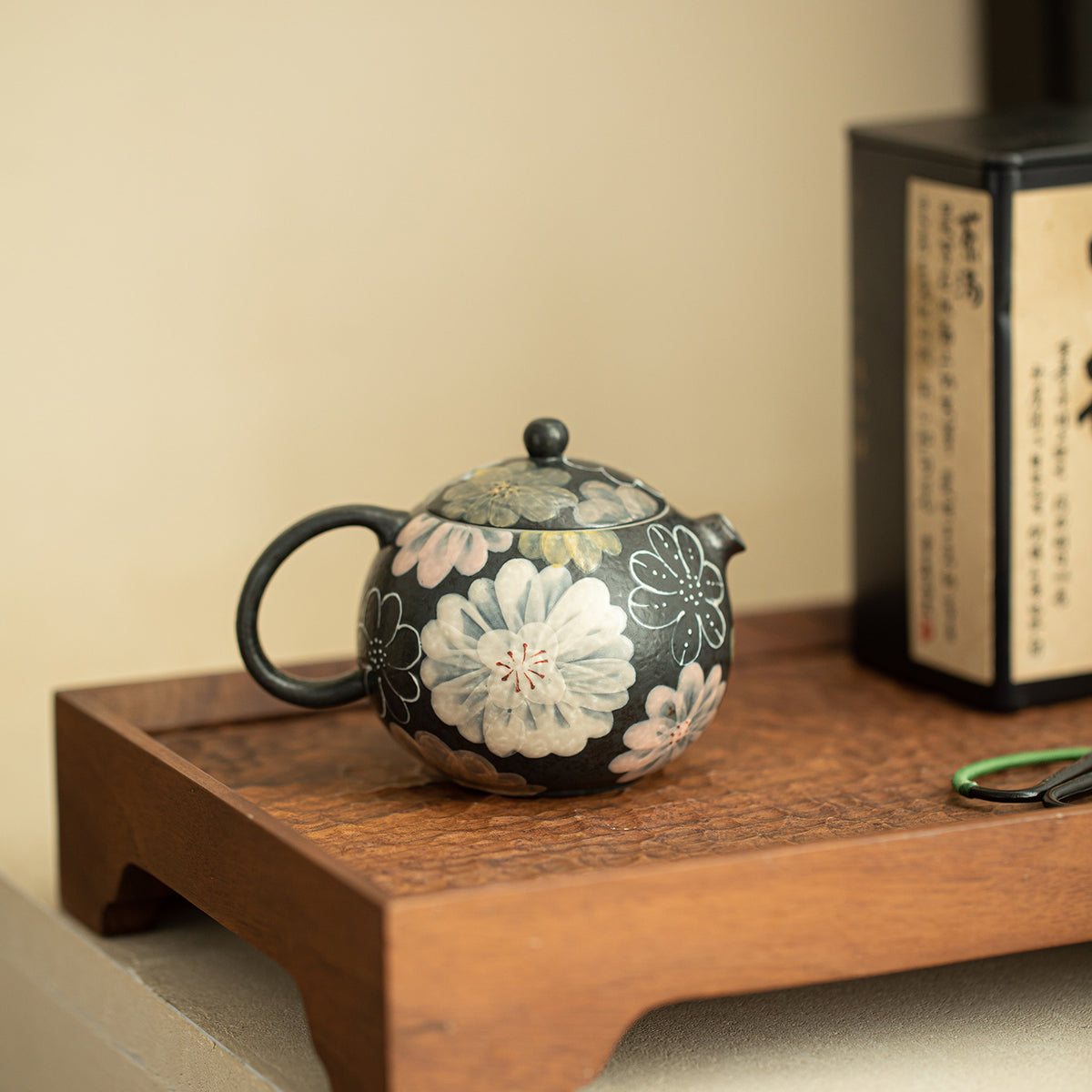 Authentic Jingdezhen Raw Mineral White Hand-Painted Blooming Flora Black Glaze Xishi Teapot - 200ml Gongfu Teapot