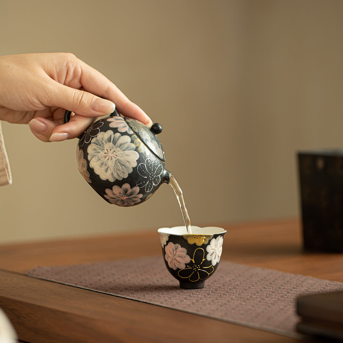 Authentic Jingdezhen Raw Mineral White Hand-Painted Blooming Flora Black Glaze Xishi Teapot - 200ml Gongfu Teapot