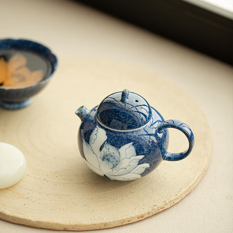 Authentic Jingdezhen Powdered Blue Sgraffito Lotus Sphere Teapot - 190ml Gongfu Teapot