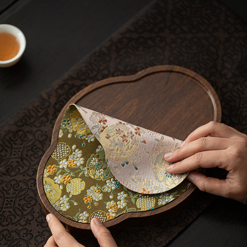 Neo-Chinese Myriad Flowers Gourd-Silhouette Waterproof Silk Brocade Dry-Brewing Tea Mat & Tray - 45cm Teaware Accessories