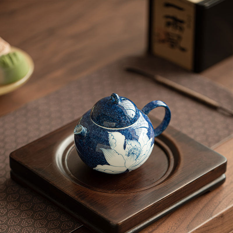 Authentic Jingdezhen Powdered Blue Sgraffito Lotus Sphere Teapot - 190ml Gongfu Teapot