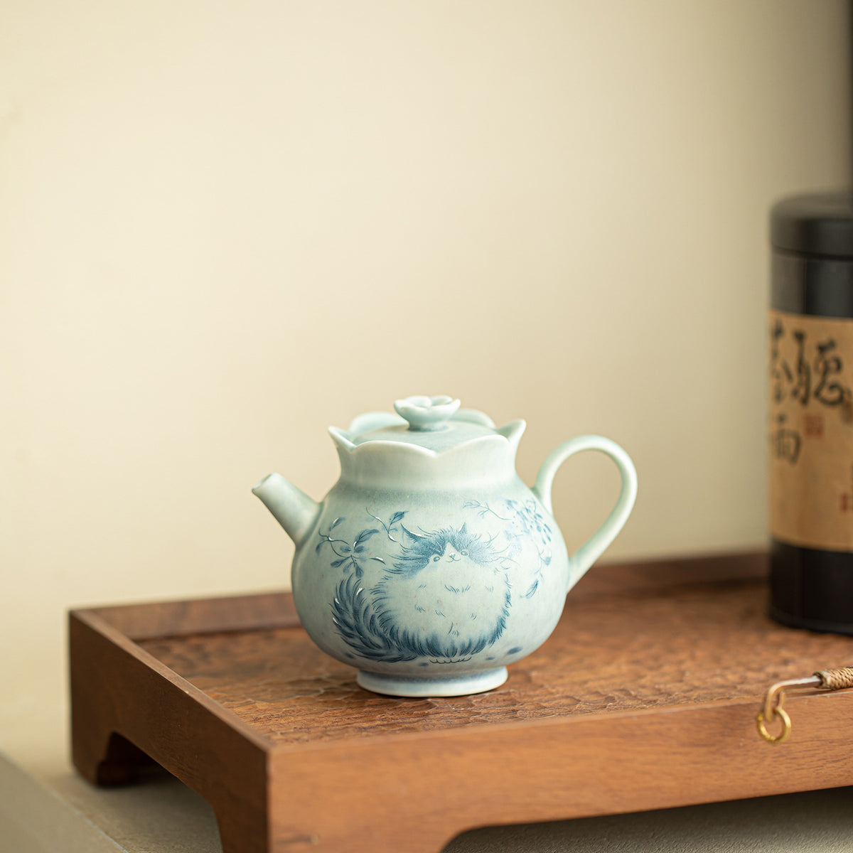 Handcrafted Soda-Fired Blue & White Playful Cat Yuanman Ceramic Teapot - 175ml Gongfu Pot