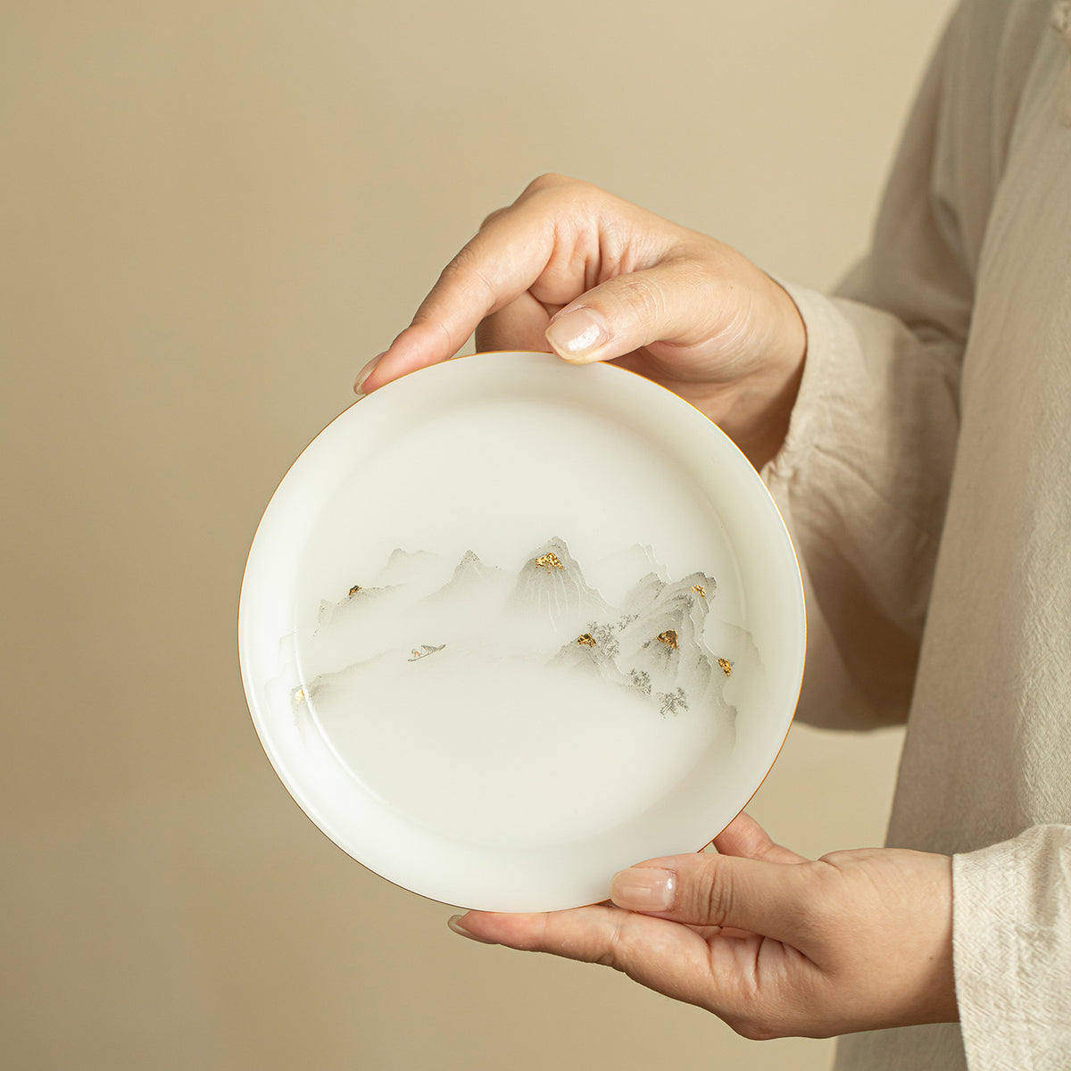 Luxury Dehua Mutton-Fat Jade Ice Biscuit 24K Gilded Mountain Pot Bearer Tray - 19cm Teaware
