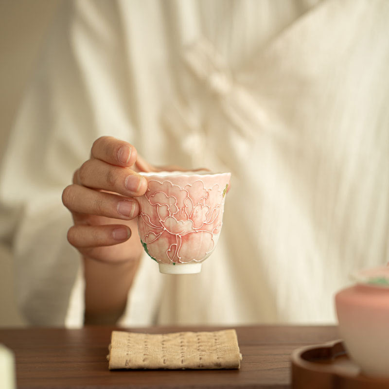 Authentic Jingdezhen Raw Mineral White Gradient Hand-Painted Peony Master Teacup - 90ml Gongfu Teacup