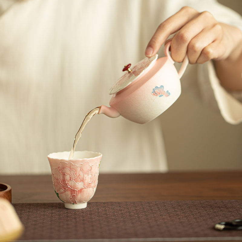 Authentic Jingdezhen Raw Mineral White Gradient Hand-Painted Peony Master Teacup - 90ml Gongfu Teacup