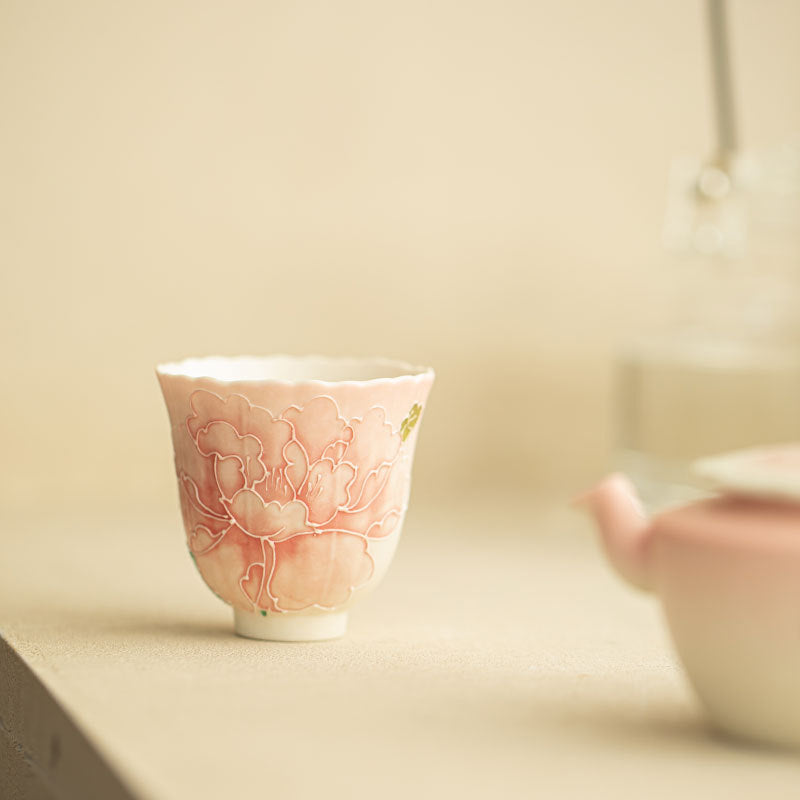 Authentic Jingdezhen Raw Mineral White Gradient Hand-Painted Peony Master Teacup - 90ml Gongfu Teacup