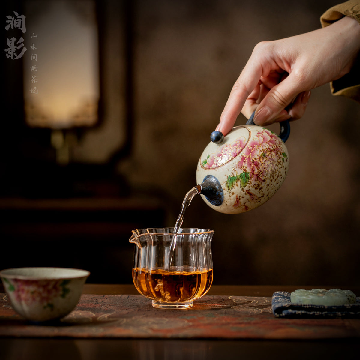Authentic Chinese Gongfu Ceramic Teapot & 4 Cups Tea Set - Complete Gift Box Suite
