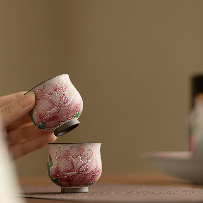 Antique Rock Clay Kohiki Peony Hand-Painted Master Teacup - 85ml Gongfu Teacup