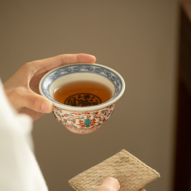 Authentic Jingdezhen Hand-Painted Antique Fencai Interlocking Lotus Yashou Master Teacup - 90ml Gongfu Teacup