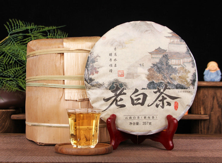 Aged Yunnan white tea Gongmei 357g tea cake close-up