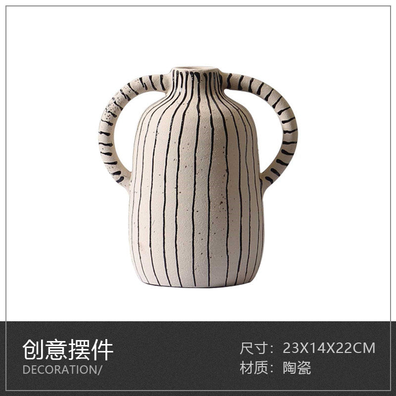 Ivory ribbed double-handle ceramic vase, 23 x 14 x 22 cm