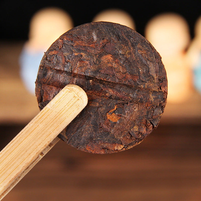 Banzhang Single-Tree ripe Pu-erh mini compressed tea detail
