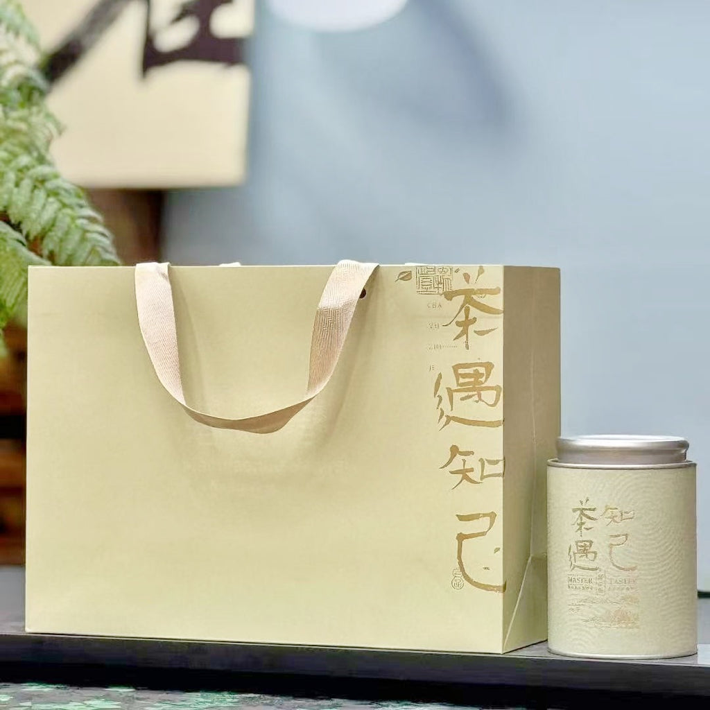 Fine curled Bi Luo Chun green tea leaf close-up