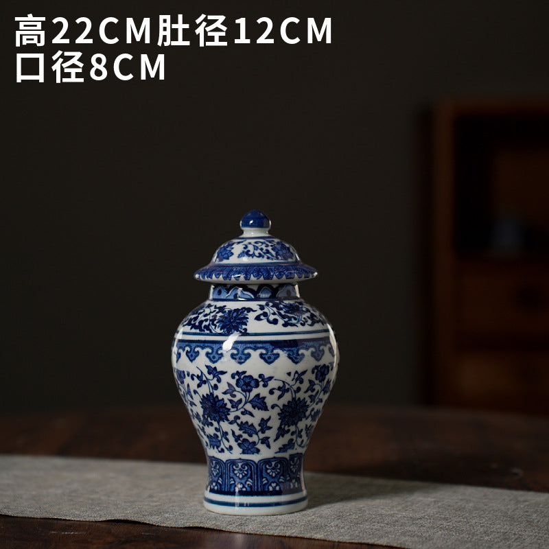 Blue and white lidded baluster jar, 22 cm high