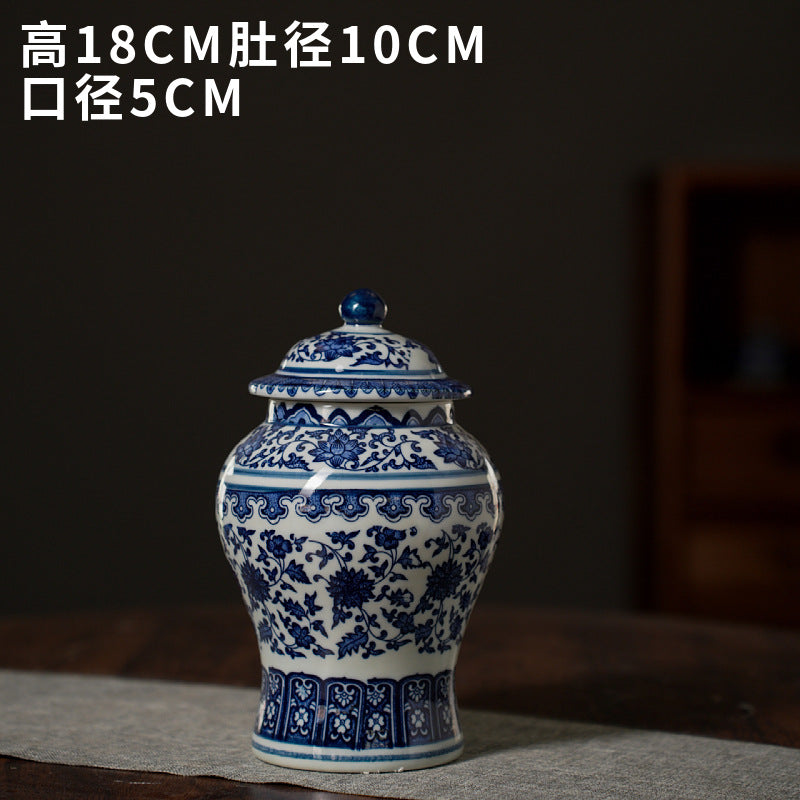 Blue and white lidded round jar, 18 cm high