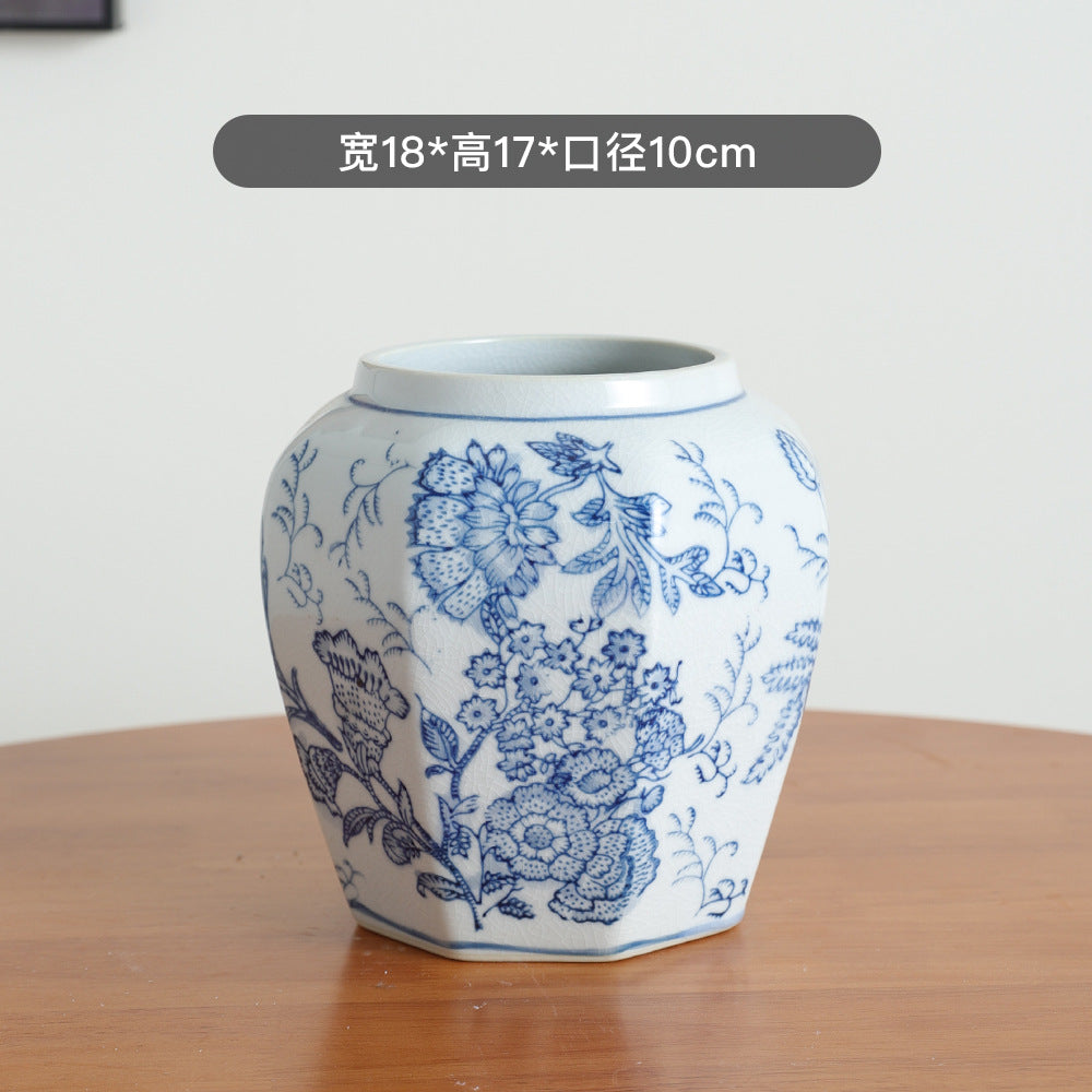 Blue and white peony wide jar, 18 cm wide and 17 cm high