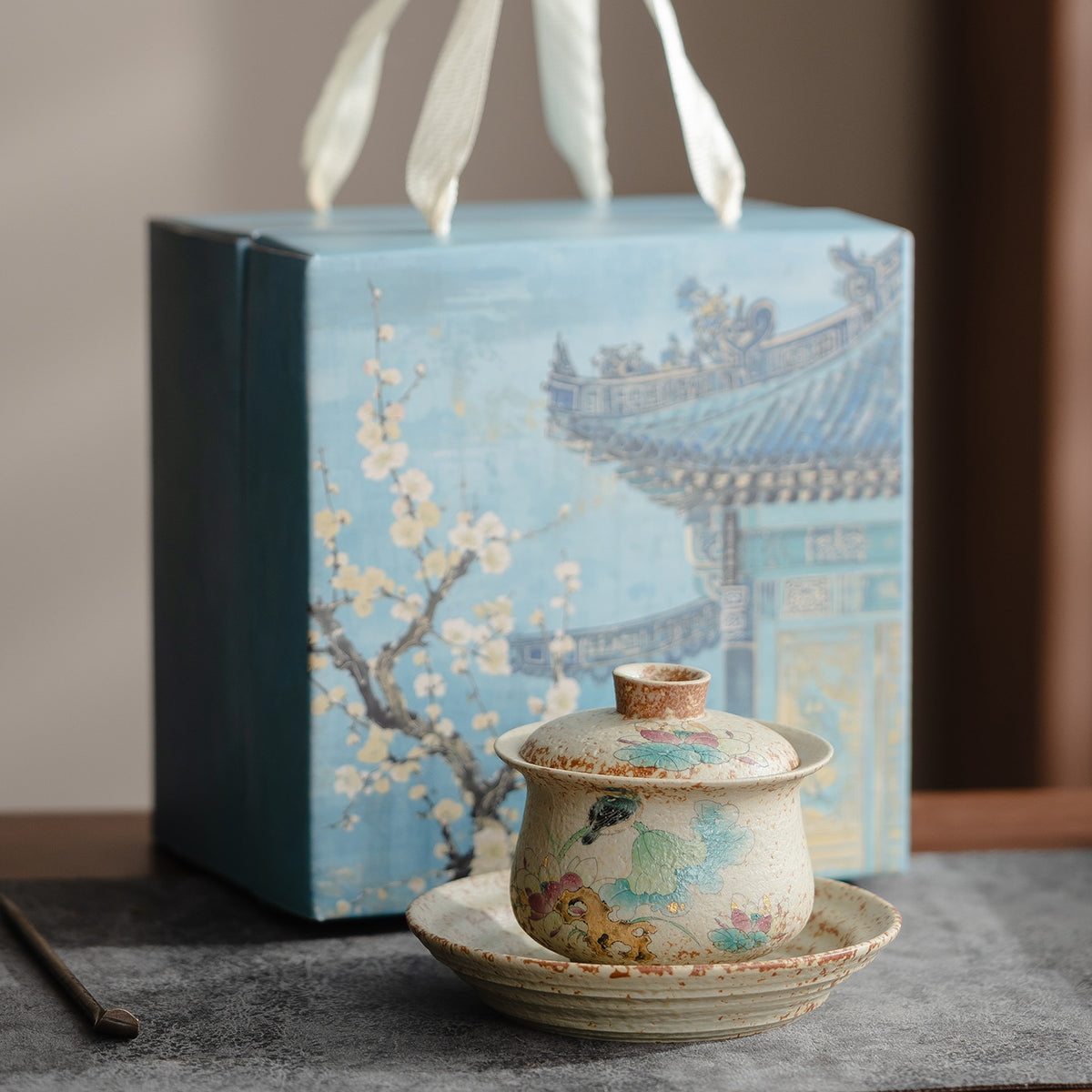Flint Red Blue & White Palace Sancai Gaiwan - 160ml
